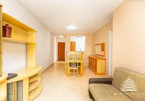 Foto 1 de Apartamento com 3 Quartos para alugar, 75m² em Ahú, Curitiba