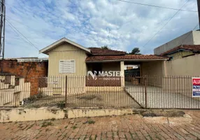 Foto 1 de Casa com 2 Quartos para alugar, 98m² em Maria Paula, Marília