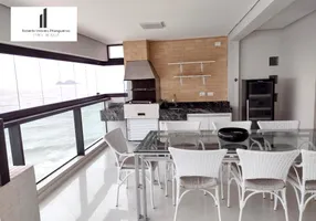 Foto 1 de Apartamento com 4 Quartos para alugar, 184m² em Praia das Pitangueiras, Guarujá