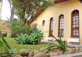 Foto 1 de Casa com 3 Quartos para alugar, 240m² em Bacacheri, Curitiba