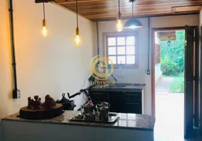 Foto 1 de Casa com 3 Quartos à venda, 130m² em Jardim Belvedere, Campos do Jordão