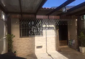 Foto 1 de Casa com 2 Quartos à venda, 69m² em Hípica, Porto Alegre