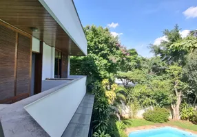 Foto 1 de Casa com 6 Quartos para alugar, 810m² em Jardim Das Bandeiras, São Paulo