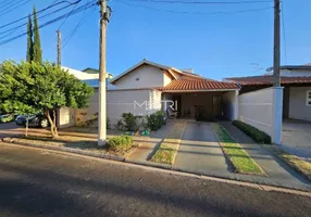 Foto 1 de Sobrado com 3 Quartos à venda, 198m² em Jardim dos Flamboyants, Araraquara