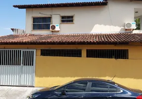 Foto 1 de Casa com 5 Quartos para alugar, 230m² em Helio Ferraz, Serra