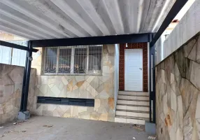 Foto 1 de Sobrado com 3 Quartos para venda ou aluguel, 153m² em Vila Constança, São Paulo