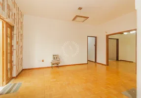 Foto 1 de Casa com 3 Quartos para venda ou aluguel, 150m² em Auxiliadora, Porto Alegre