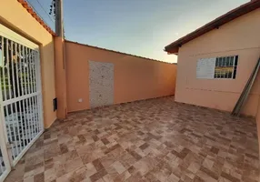 Foto 1 de Casa com 3 Quartos à venda, 98m² em Vila Loty, Itanhaém