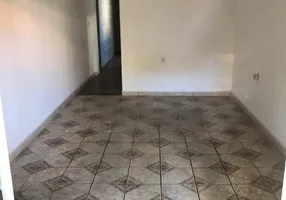 Foto 1 de Casa com 3 Quartos para alugar, 190m² em Campo Grande, Rio de Janeiro