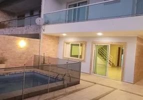 Foto 1 de Casa de Condomínio com 3 Quartos para alugar, 267m² em Taquara, Rio de Janeiro