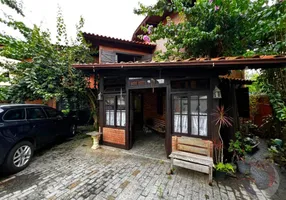 Foto 1 de Casa com 3 Quartos à venda, 172m² em Lagoa da Conceição, Florianópolis