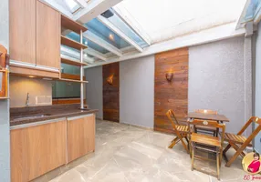 Foto 1 de Casa de Condomínio com 4 Quartos à venda, 180m² em Santa Felicidade, Curitiba