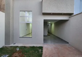 Foto 1 de Casa com 2 Quartos à venda, 94m² em Floresta, Goiânia