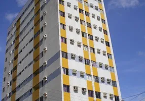 Foto 1 de Apartamento com 3 Quartos à venda, 75m² em Madalena, Recife