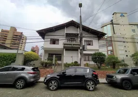 Foto 1 de Casa com 6 Quartos para alugar, 422m² em Ponta Aguda, Blumenau