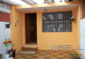 Foto 1 de Sobrado com 2 Quartos à venda, 102m² em Vila Bastos, Santo André