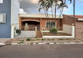 Foto 1 de Casa com 3 Quartos para alugar, 201m² em Vila Celina, São Carlos