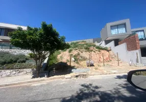 Foto 1 de Lote/Terreno à venda, 730m² em Estância Silveira, Contagem