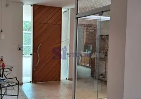 Foto 1 de Sobrado com 5 Quartos para venda ou aluguel, 372m² em Centro, Araraquara