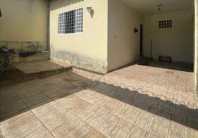 Foto 1 de Casa com 4 Quartos à venda, 140m² em Senhora das Graças, Betim