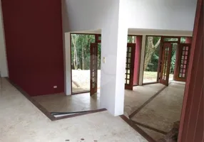 Foto 1 de Casa de Condomínio com 3 Quartos para alugar, 200m² em Caraguata, Mairiporã