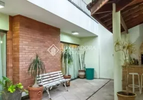 Foto 1 de Sobrado com 4 Quartos para alugar, 300m² em Jardim do Mar, São Bernardo do Campo