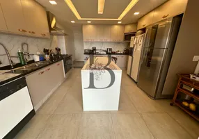 Foto 1 de Apartamento com 3 Quartos para alugar, 250m² em Santo Amaro, São Paulo