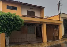 Foto 1 de Sobrado com 4 Quartos à venda, 247m² em Demarchi, São Bernardo do Campo