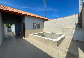 Foto 1 de Casa com 2 Quartos à venda, 78m² em Vila Loty, Itanhaém