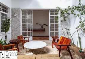 Foto 1 de Casa com 3 Quartos à venda, 250m² em Vila Madalena, São Paulo
