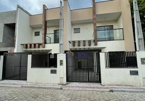 Foto 1 de Casa de Condomínio com 2 Quartos à venda, 92m² em Centro, Penha