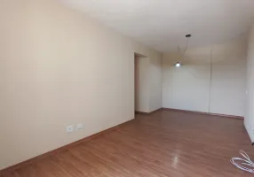 Foto 1 de Apartamento com 3 Quartos para alugar, 70m² em Jardim Marajoara, São Paulo