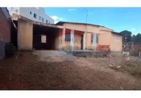 Foto 1 de Casa com 3 Quartos à venda, 140m² em Florenca, Ribeirão das Neves