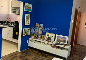 Foto 1 de Apartamento com 3 Quartos à venda, 60m² em Santo Antônio, Porto Alegre