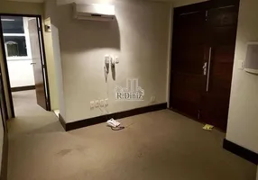 Foto 1 de Sala Comercial com 4 Quartos para alugar, 75m² em Centro, Rio de Janeiro