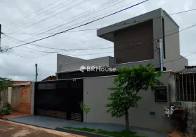 Foto 1 de Casa com 3 Quartos à venda, 108m² em Residencial Sírio Libanês I , Campo Grande