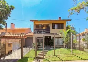 Foto 1 de Casa com 4 Quartos à venda, 258m² em Espiríto Santo, Porto Alegre