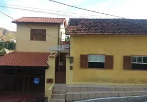 Foto 1 de Casa com 3 Quartos à venda, 384m² em Centro, Vassouras