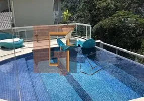 Foto 1 de Casa de Condomínio com 4 Quartos à venda, 500m² em Mosela, Petrópolis