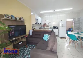 Foto 1 de Sobrado com 2 Quartos à venda, 57m² em Vila Suarao, Itanhaém