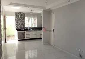 Foto 1 de Casa de Condomínio com 2 Quartos à venda, 54m² em Recanto Arco Verde, Cotia