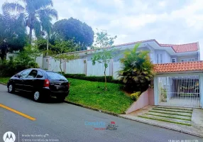 Foto 1 de Sobrado com 3 Quartos à venda, 300m² em Uberaba, Curitiba