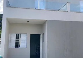 Foto 1 de Sobrado com 2 Quartos para alugar, 90m² em Sumaré, Caraguatatuba