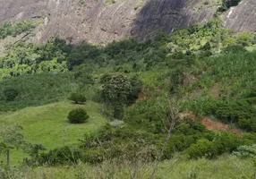 Foto 1 de Fazenda/Sítio à venda, 193600m² em Niteroi, Atilio Vivacqua