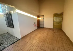 Foto 1 de Casa com 2 Quartos para alugar, 84m² em , Regente Feijó
