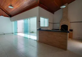 Foto 1 de Casa com 6 Quartos à venda, 316m² em São Benedito, Uberaba