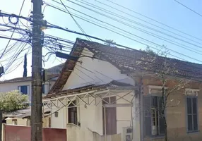 Foto 1 de Casa com 2 Quartos à venda, 80m² em Valparaiso, Petrópolis