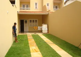 Foto 1 de Casa com 4 Quartos à venda, 139m² em Vicente Pinzon, Fortaleza