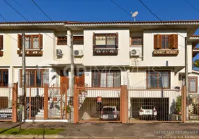 Foto 1 de Sobrado com 3 Quartos à venda, 135m² em Jardim Planalto, Porto Alegre