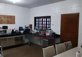 Foto 1 de Sobrado com 3 Quartos à venda, 180m² em Jardim Santa Júlia, São José dos Campos